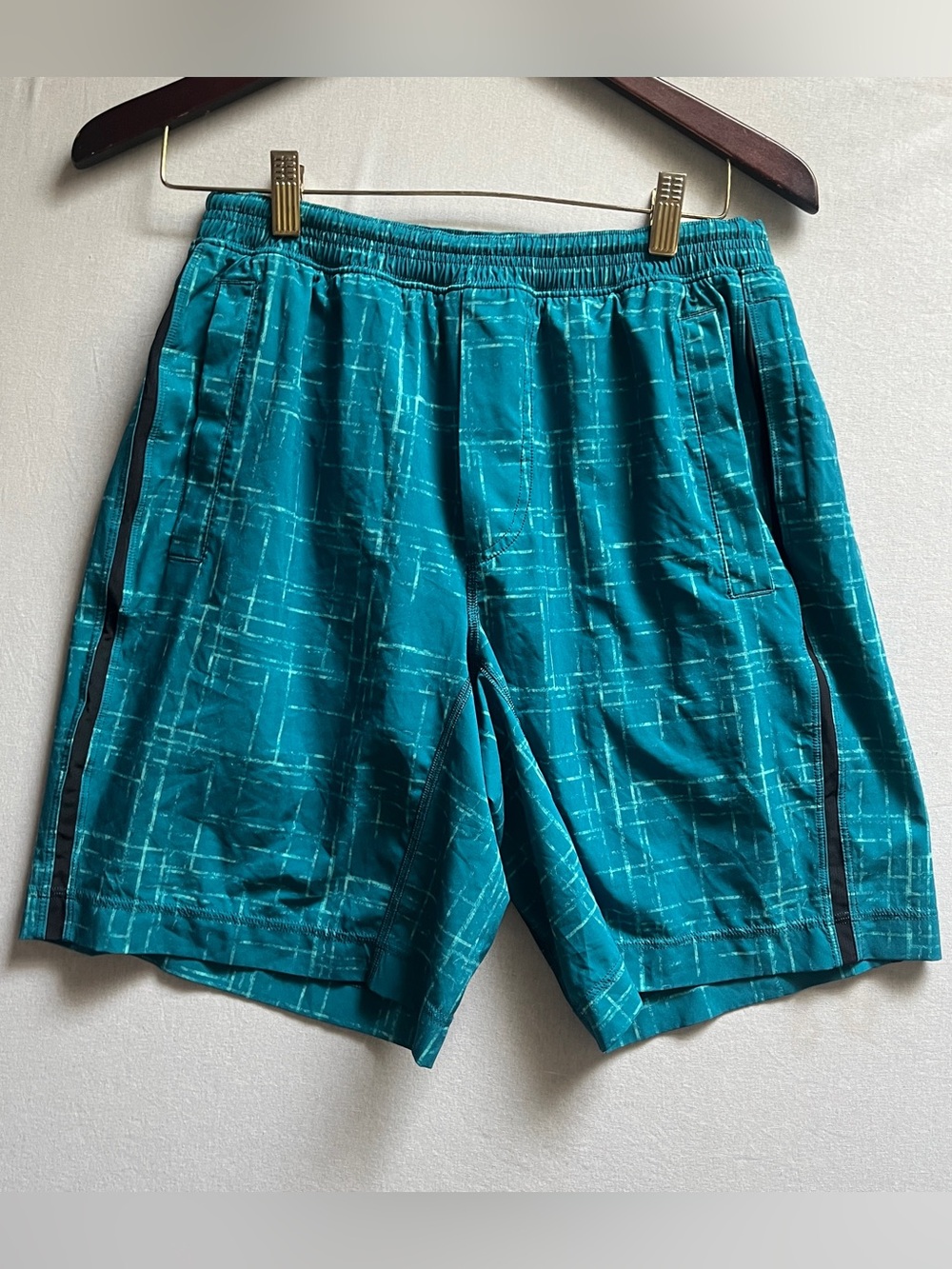 Lululemon Athletica Mens Pace Breaker Lined Athletic Shorts Teal Size M